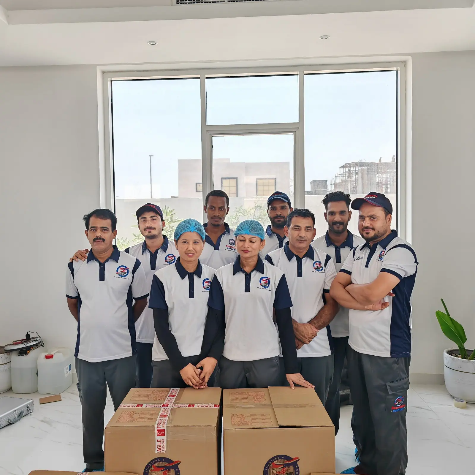 Professional and Uniformed Crew- Movers In Dubai - Sunstars Movers